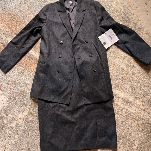 Anthrazit Calvin Klein ensemble,
100% wool, Size 10 - Picture 2 of 8